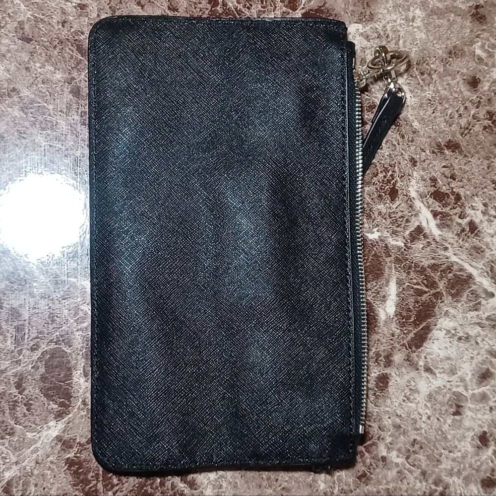 Sondra Roberts Flexible Leather Wristlet in Black - Picture 2 of 4